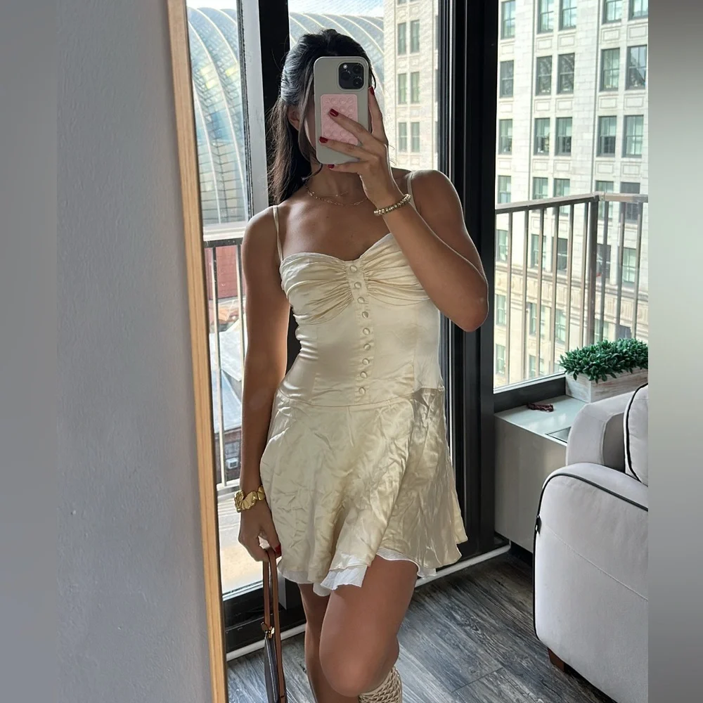 Reformation Cream Mini Dress - Picture 4 of 8